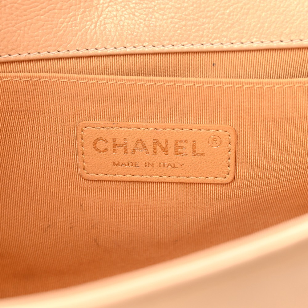 Pearl Calfskin Medium Boy Flap Gold Pearl Calfskin Medium Boy Flap Gold