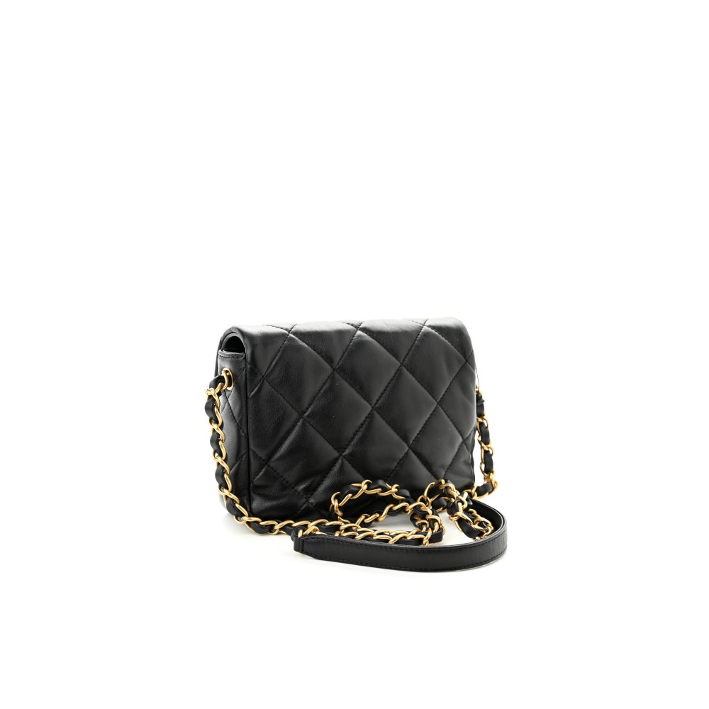 CHANEL MINI HEART SQUARE FLAP BAG CHANEL MINI HEART SQUARE FLAP BAG