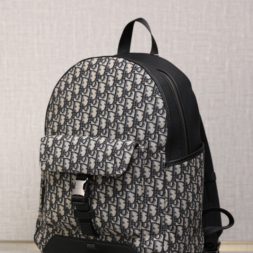 EXPLORER BACKPACK EXPLORER BACKPACK
