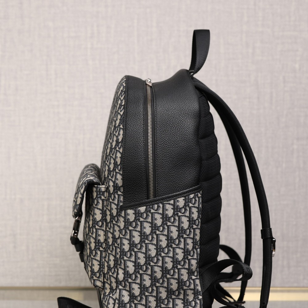EXPLORER BACKPACK EXPLORER BACKPACK