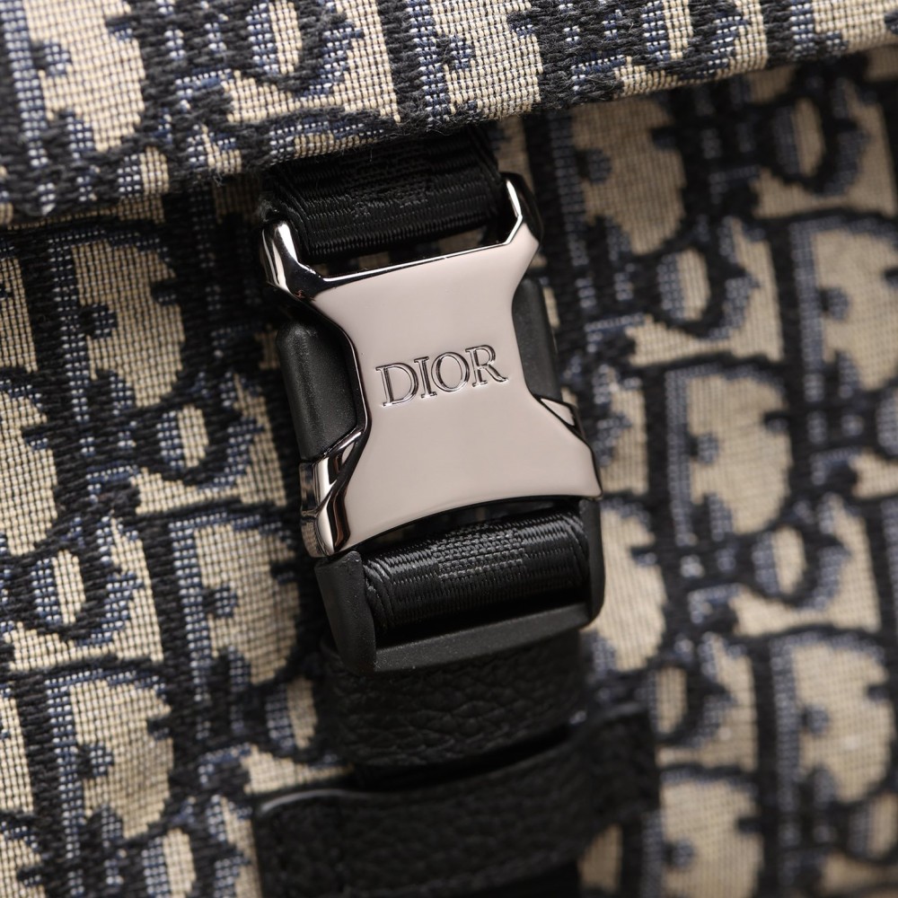 EXPLORER BACKPACK EXPLORER BACKPACK