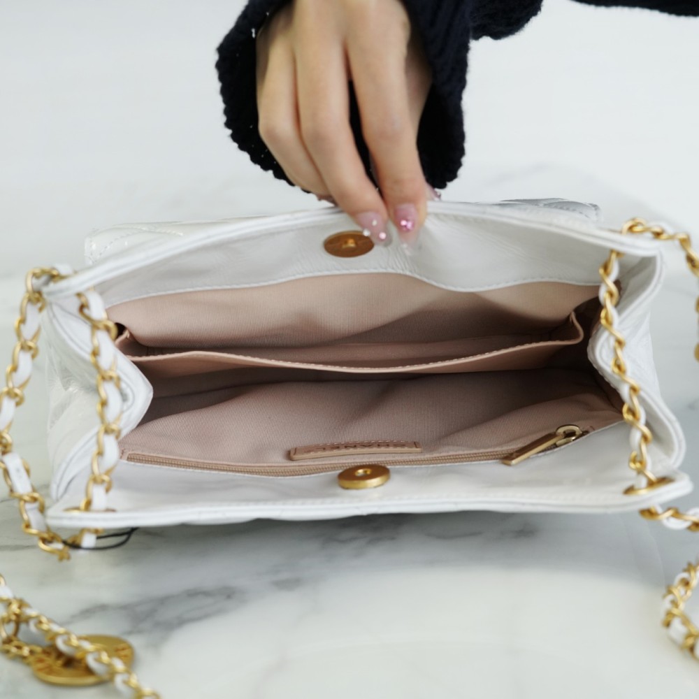 CHANEL WAVY HOBO BAG CHANEL WAVY HOBO BAG
