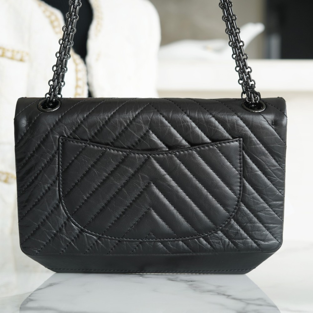 CHANEL 2.55 REISSUE 225 FLAP BAG CHANEL 2.55 REISSUE 225 FLAP BAG