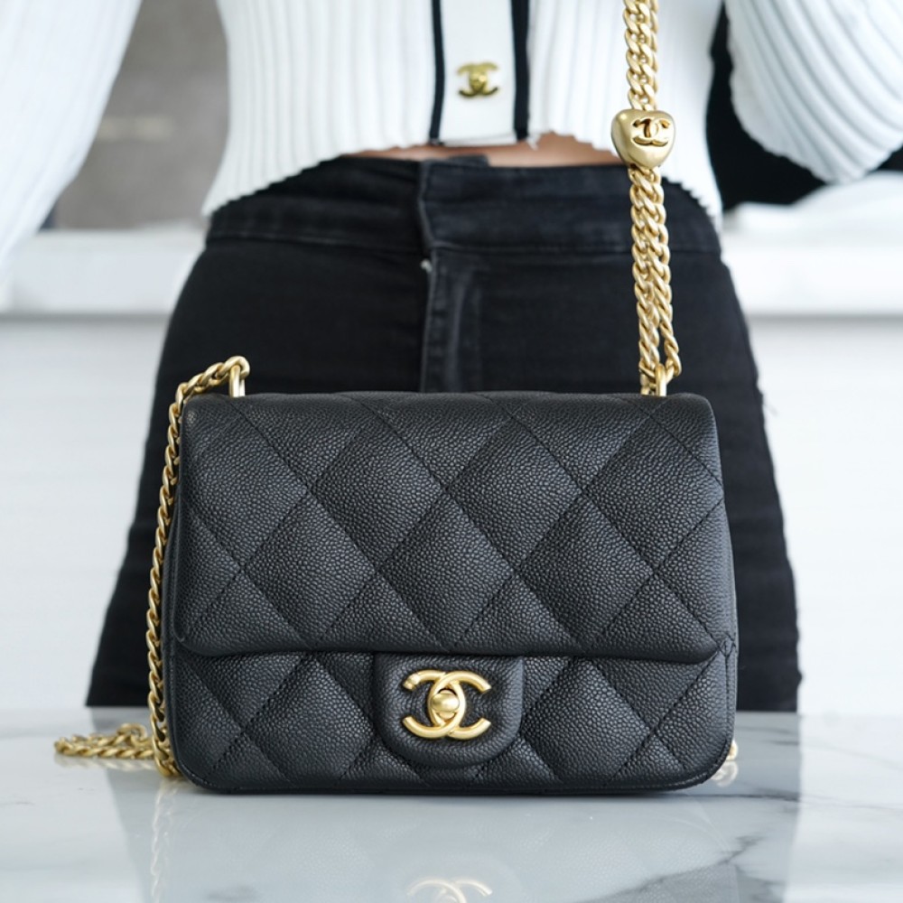 CHANEL LARGE SWEETHEART FLAP BAG CHANEL LARGE SWEETHEART FLAP BAG