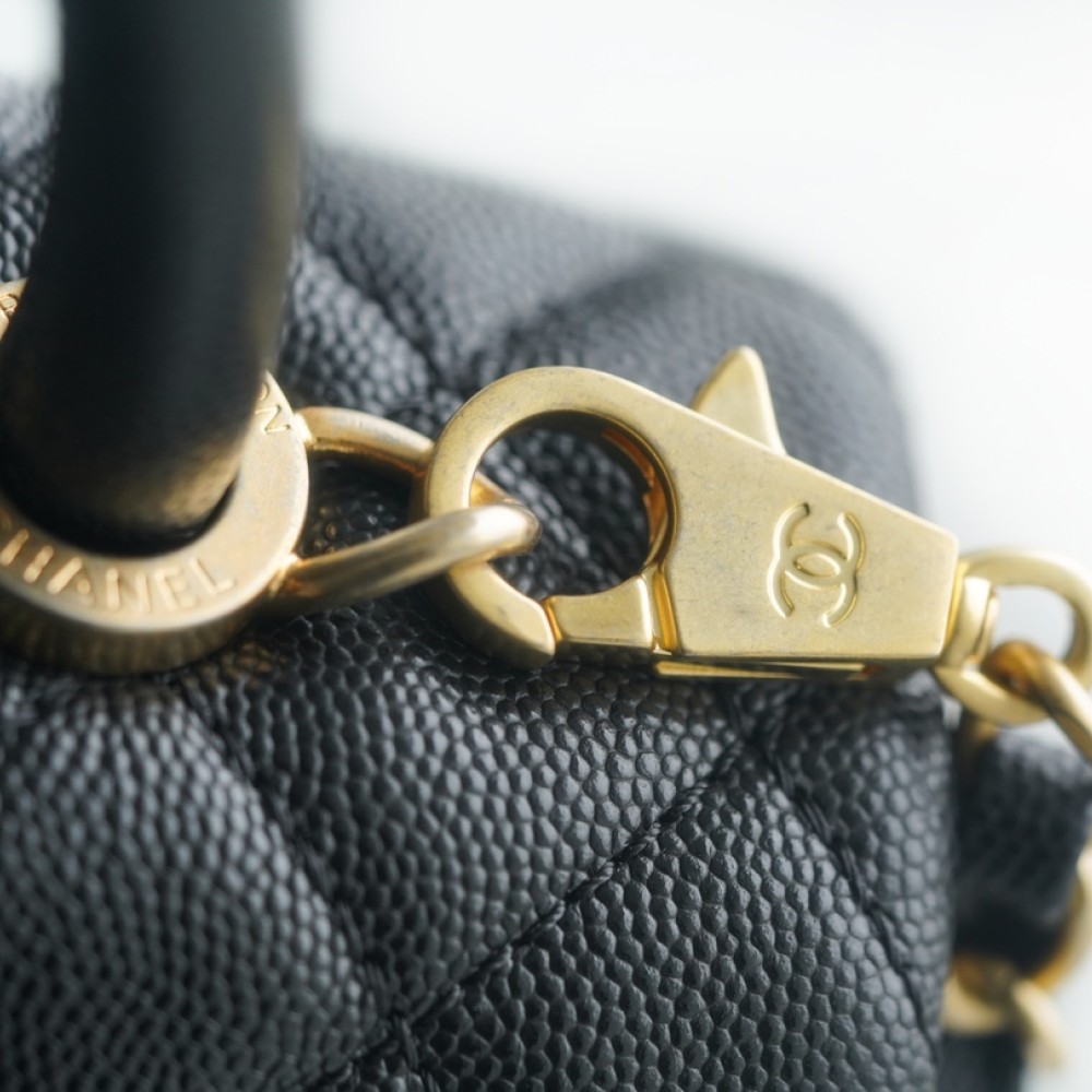 CHANEL MEDIUM HANDLE FLAP BAG CHANEL MEDIUM HANDLE FLAP BAG