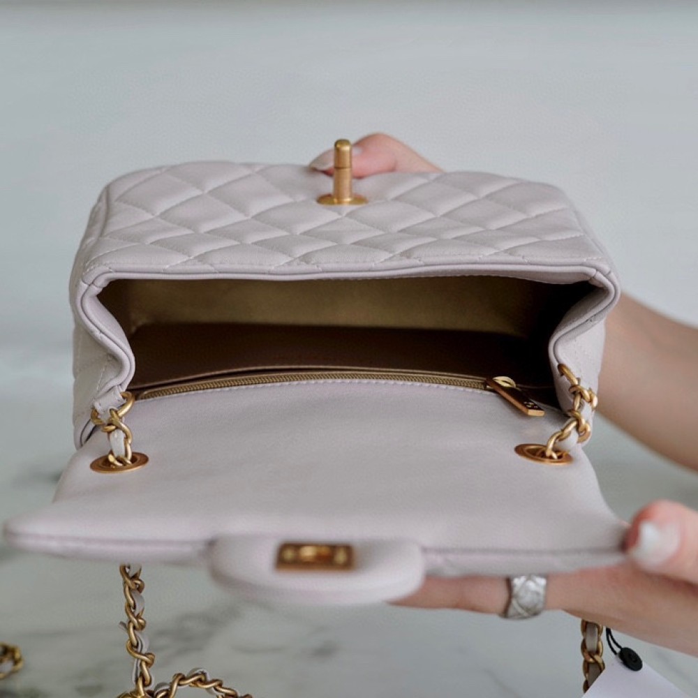 CHANEL PEARL CRUSH MINI FLAP BAG CHANEL PEARL CRUSH MINI FLAP BAG
