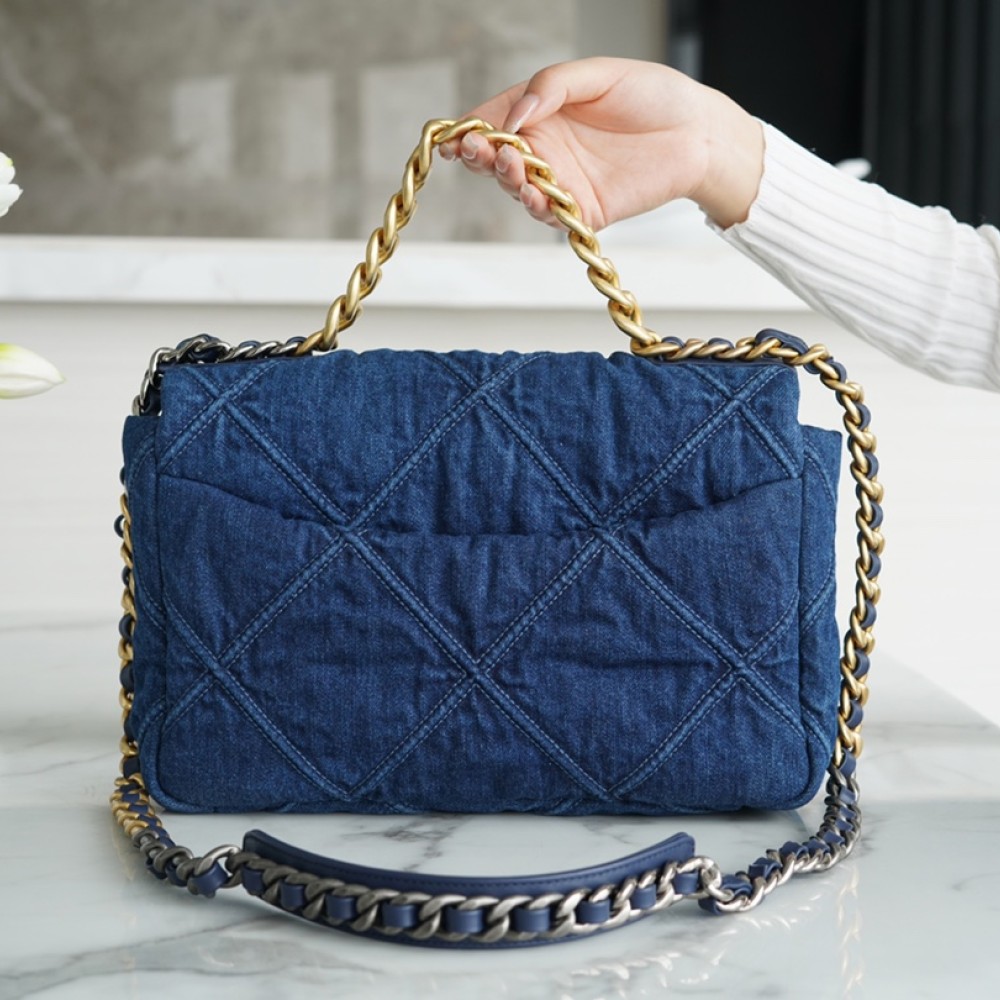CHANEL MEDIUM 19 FLAP BAG CHANEL MEDIUM 19 FLAP BAG