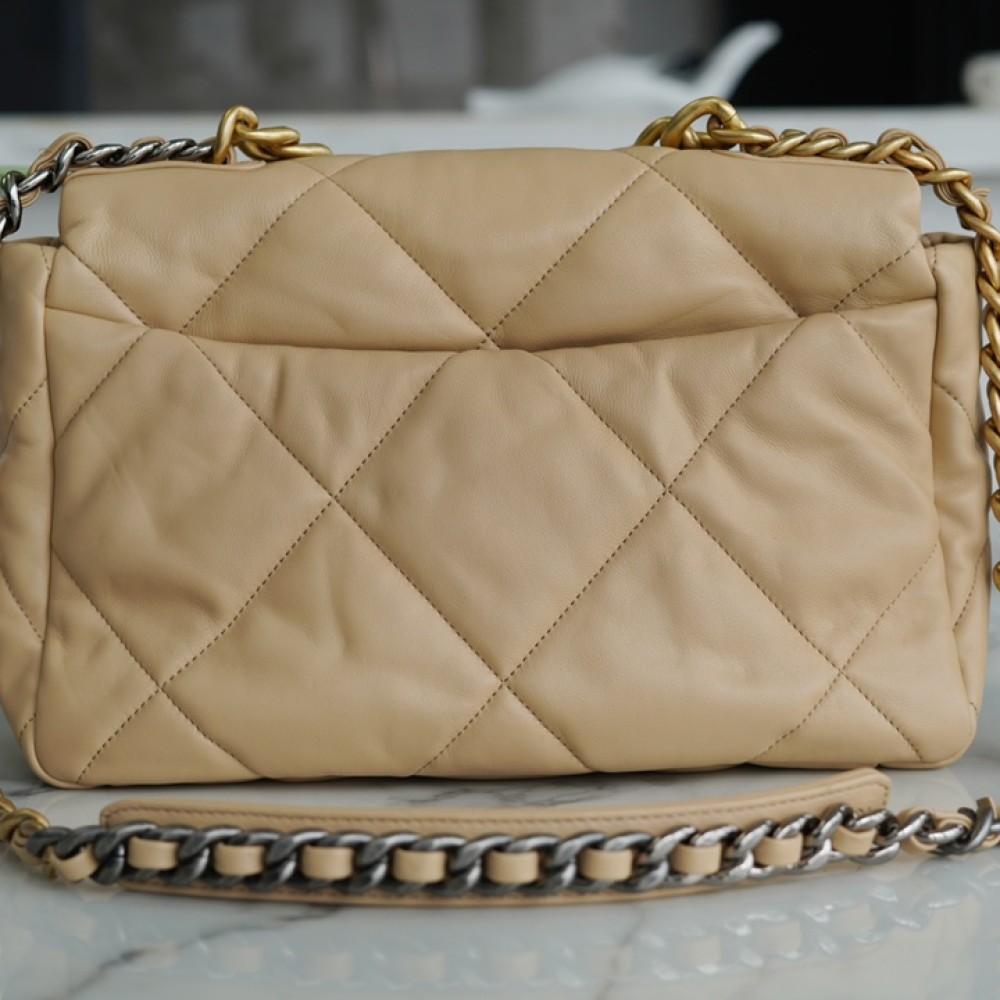 CHANEL MEDIUM 19 FLAP BAG CHANEL MEDIUM 19 FLAP BAG