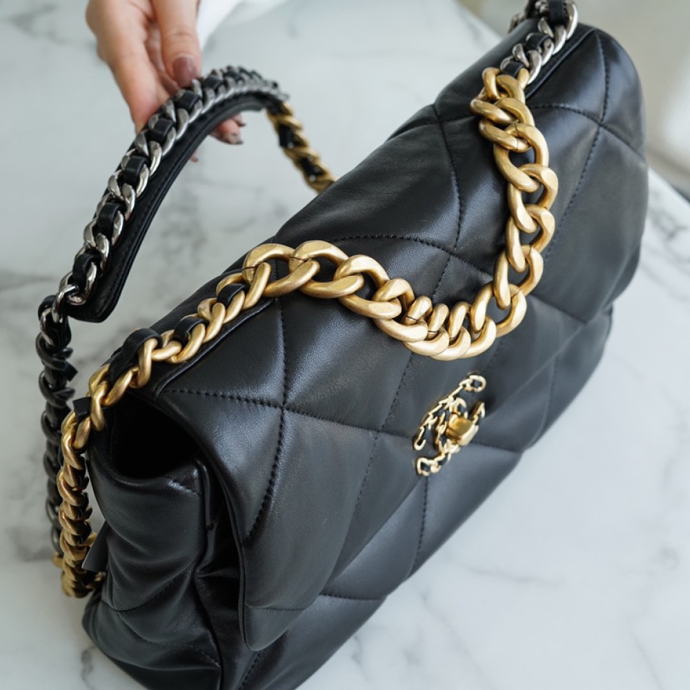 CHANEL MEDIUM 19 FLAP BAG CHANEL MEDIUM 19 FLAP BAG