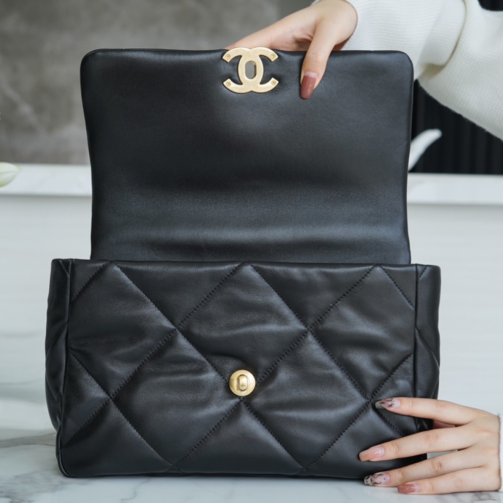 CHANEL MEDIUM 19 FLAP BAG CHANEL MEDIUM 19 FLAP BAG