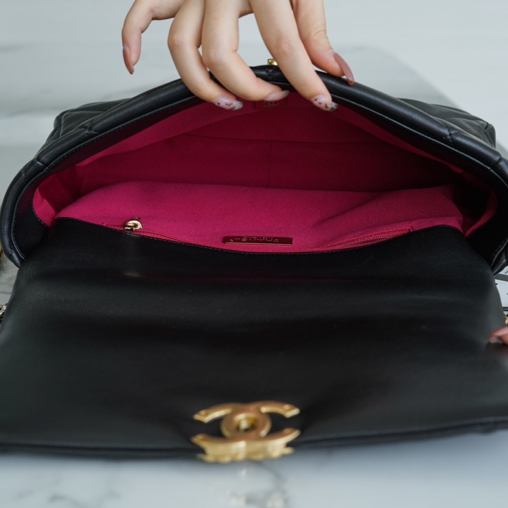 CHANEL MEDIUM 19 FLAP BAG CHANEL MEDIUM 19 FLAP BAG