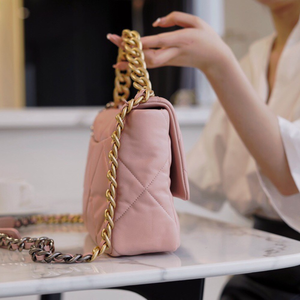 CHANEL MEDIUM 19 FLAP BAG CHANEL MEDIUM 19 FLAP BAG