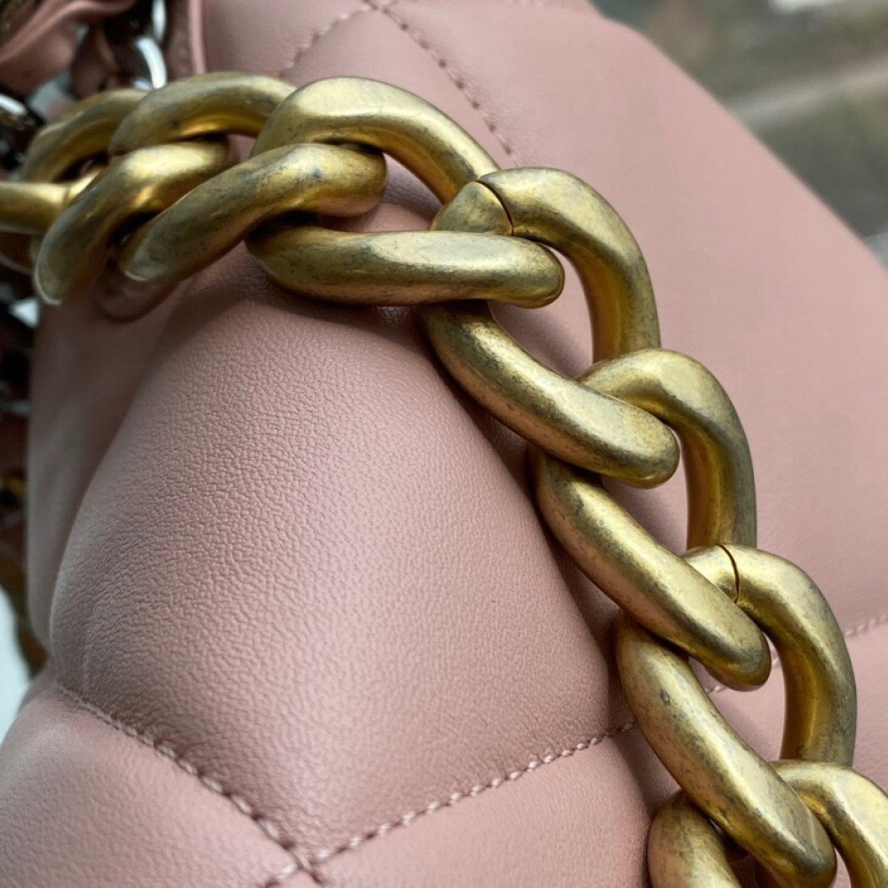 CHANEL MEDIUM 19 FLAP BAG CHANEL MEDIUM 19 FLAP BAG