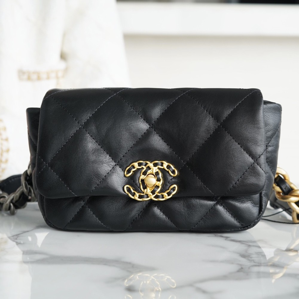 CHANEL 19 WAIST BAG CHANEL 19 WAIST BAG
