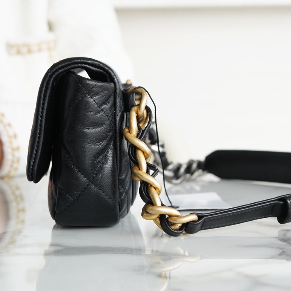 CHANEL 19 WAIST BAG CHANEL 19 WAIST BAG
