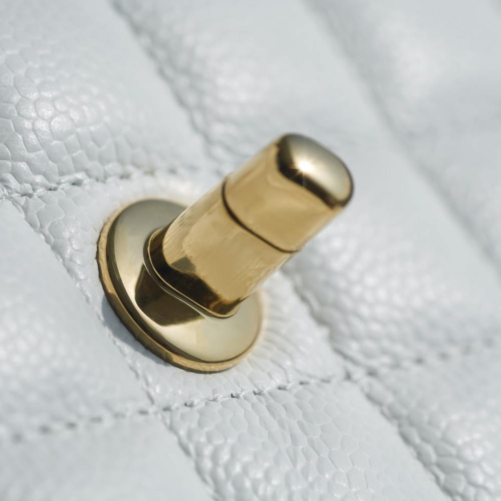 CHANEL MEDIUM DOUBLE FLAP BAG CHANEL MEDIUM DOUBLE FLAP BAG