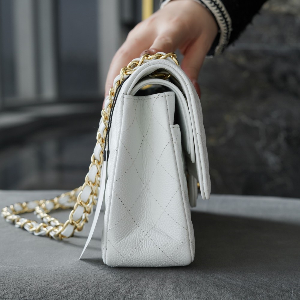 CHANEL MEDIUM DOUBLE FLAP BAG CHANEL MEDIUM DOUBLE FLAP BAG