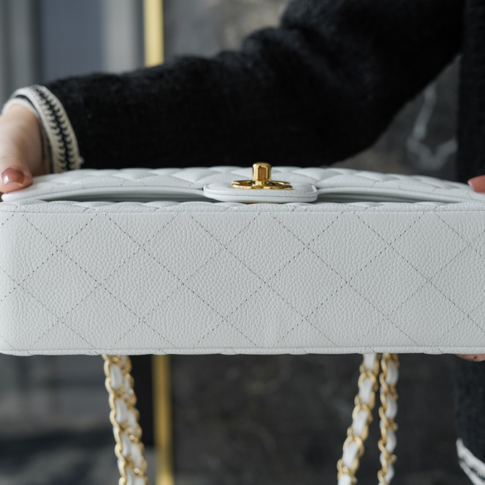 CHANEL MEDIUM DOUBLE FLAP BAG CHANEL MEDIUM DOUBLE FLAP BAG