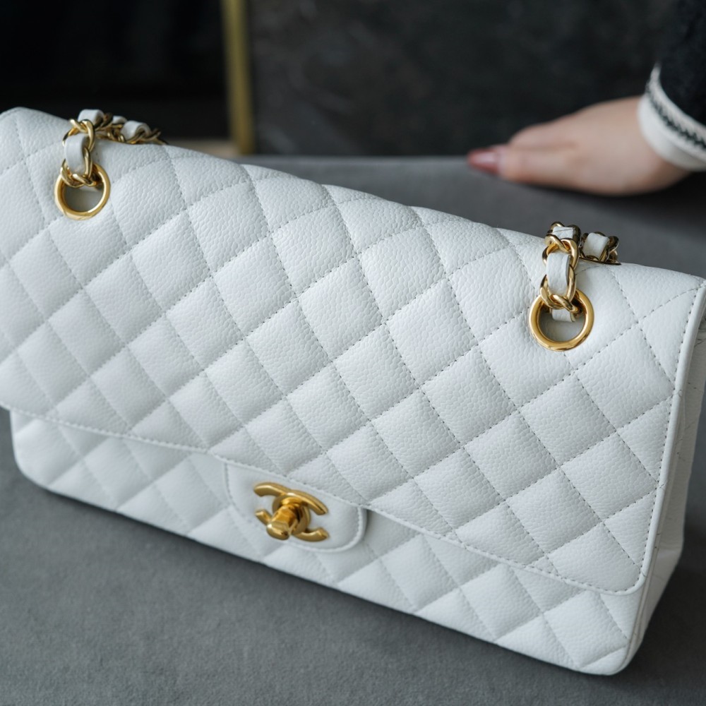 CHANEL MEDIUM DOUBLE FLAP BAG CHANEL MEDIUM DOUBLE FLAP BAG