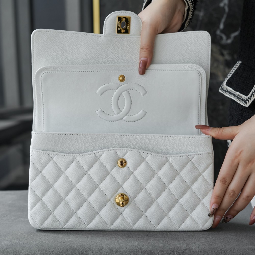 CHANEL MEDIUM DOUBLE FLAP BAG CHANEL MEDIUM DOUBLE FLAP BAG