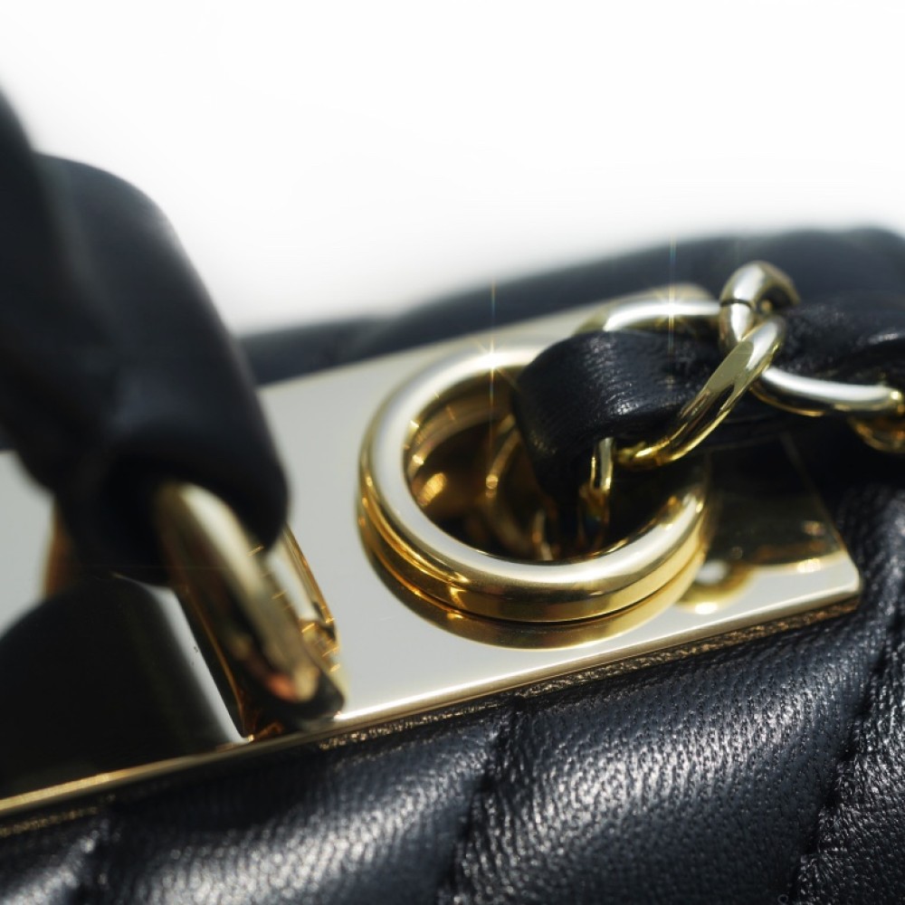 CHANEL SMALL HANDLE FLAP BAG CHANEL SMALL HANDLE FLAP BAG