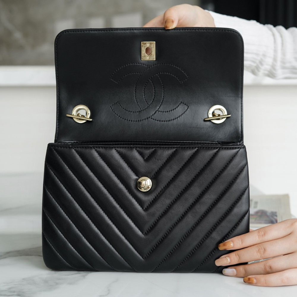 CHANEL SMALL HANDLE FLAP BAG CHANEL SMALL HANDLE FLAP BAG