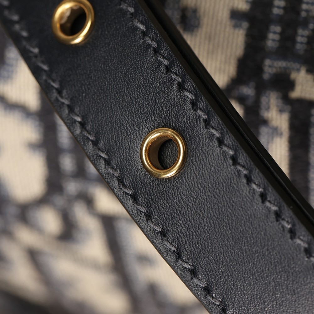 MEDIUM DIOR BOBBY BAG MEDIUM DIOR BOBBY BAG