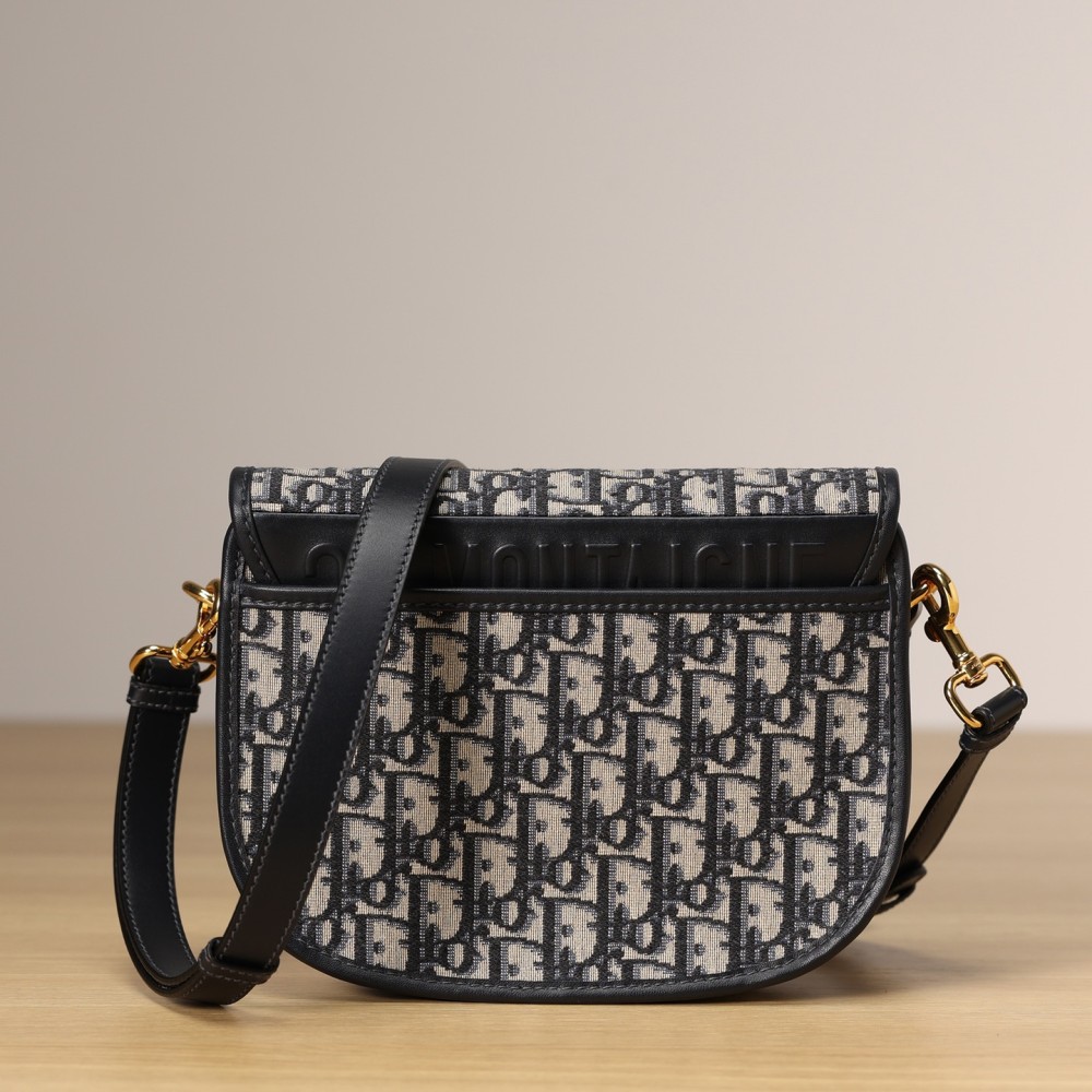 MEDIUM DIOR BOBBY BAG MEDIUM DIOR BOBBY BAG