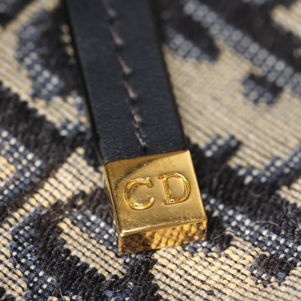 30 MONTAIGNE BAG 30 MONTAIGNE BAG