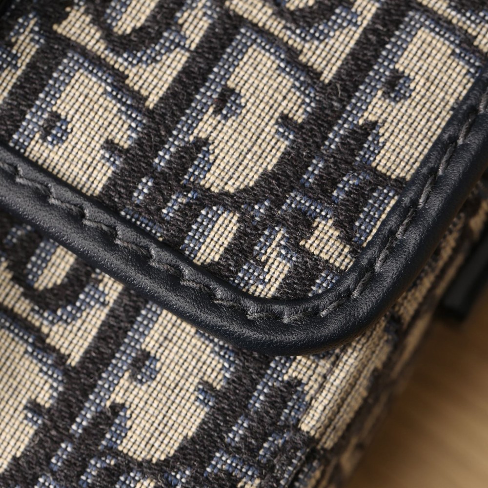 30 MONTAIGNE BOX BAG 30 MONTAIGNE BOX BAG
