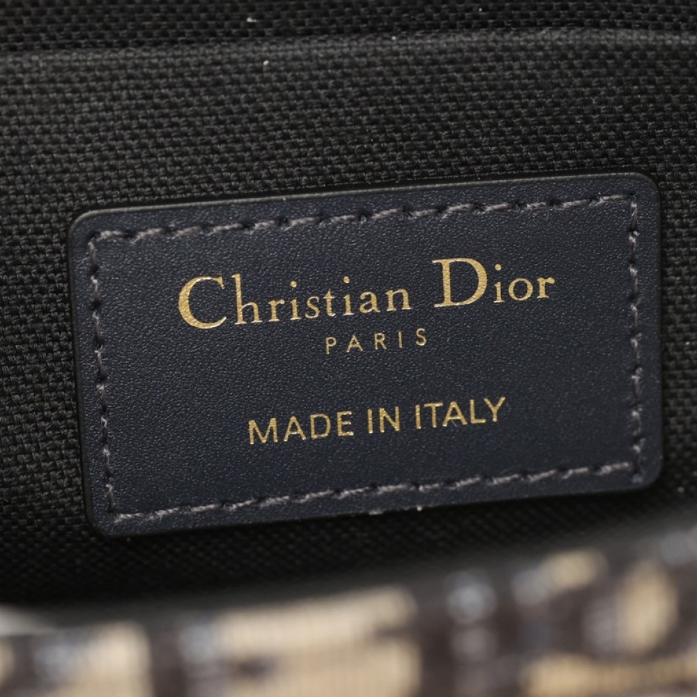 30 MONTAIGNE BOX BAG 30 MONTAIGNE BOX BAG