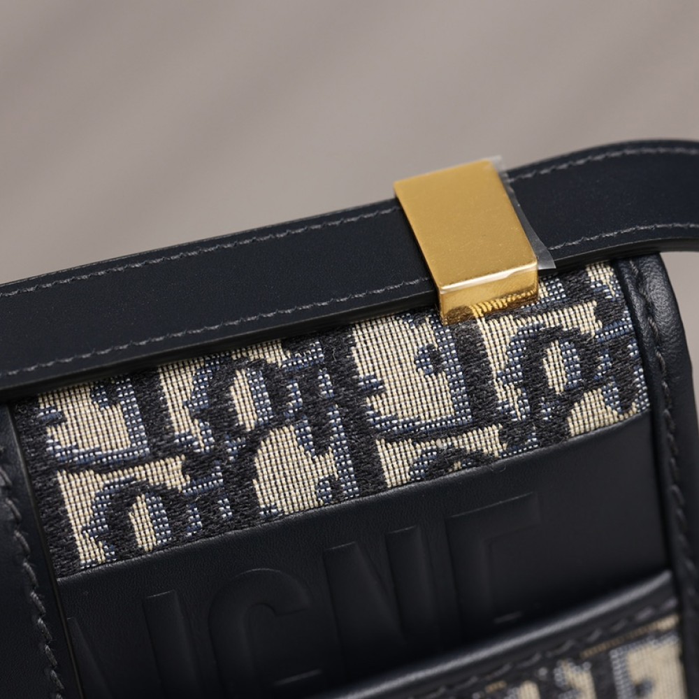 SMALL 30 MONTAIGNE BAG SMALL 30 MONTAIGNE BAG