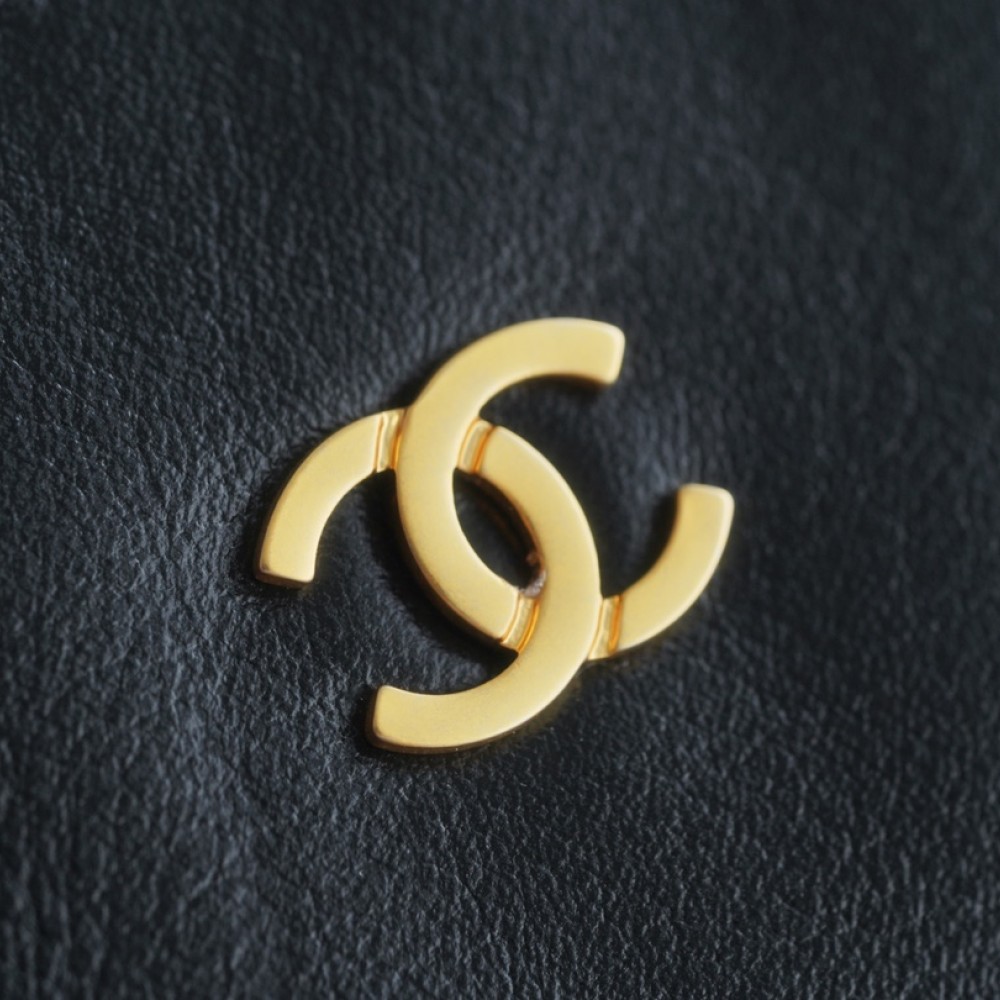 CHANEL 22 SMALL BAG CHANEL 22 SMALL BAG