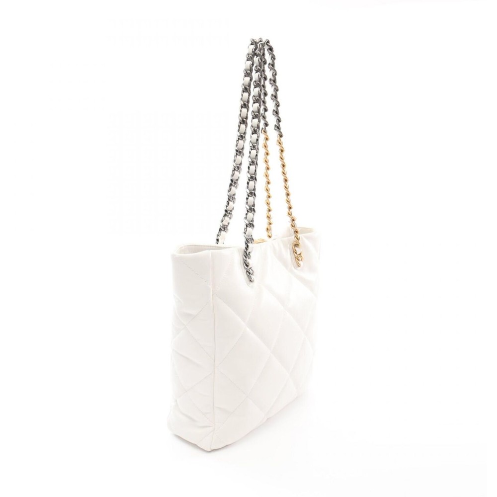 CHANEL 19 EAST WEST SHOPPING BAG CHANEL 19 EAST WEST SHOPPING BAG
