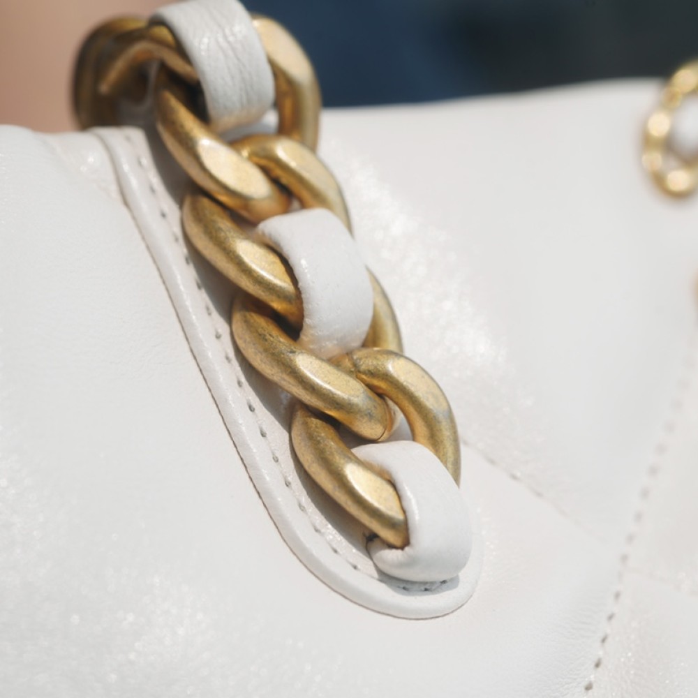 CHANEL 19 EAST WEST SHOPPING BAG CHANEL 19 EAST WEST SHOPPING BAG