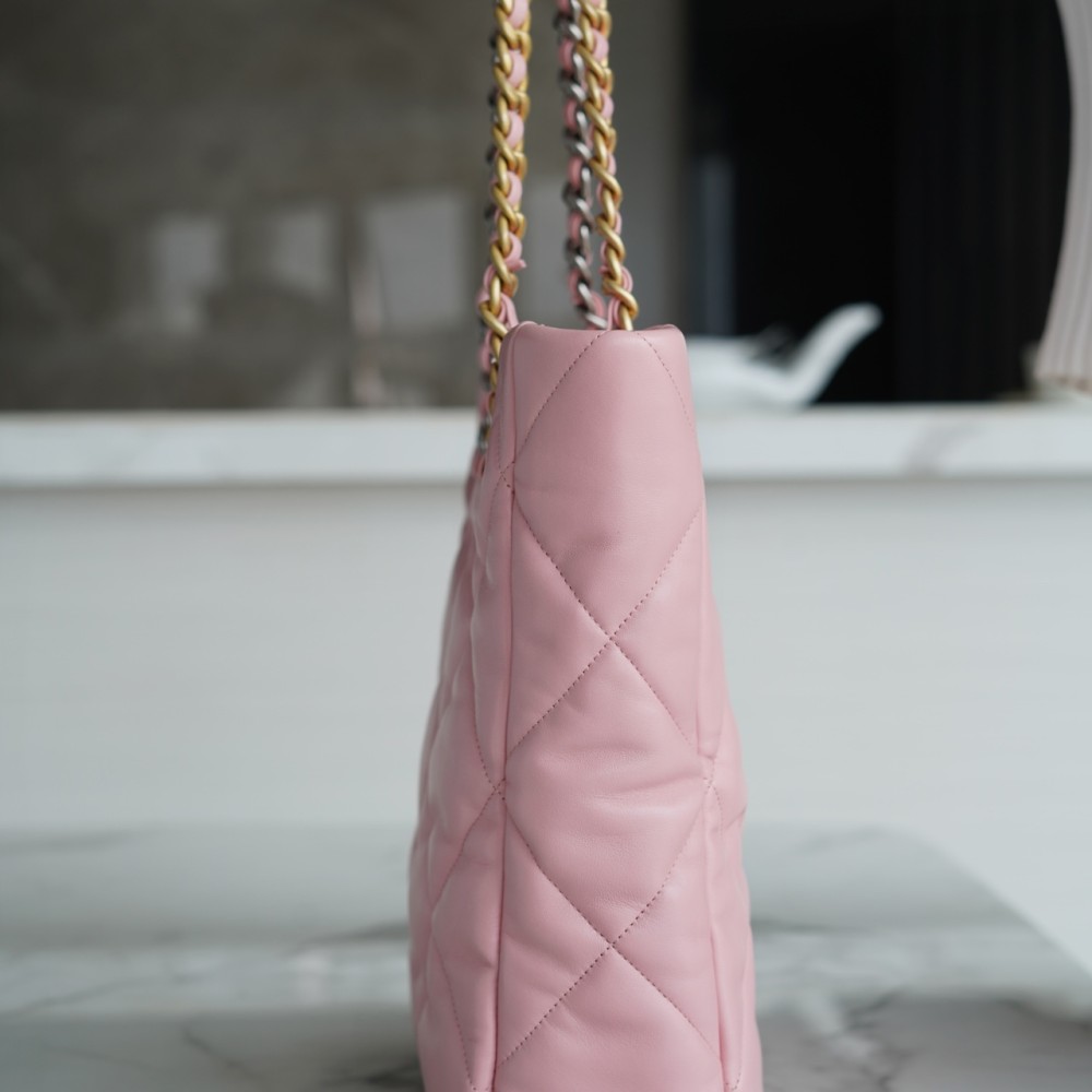 CHANEL 19 EAST WEST SHOPPING BAG CHANEL 19 EAST WEST SHOPPING BAG