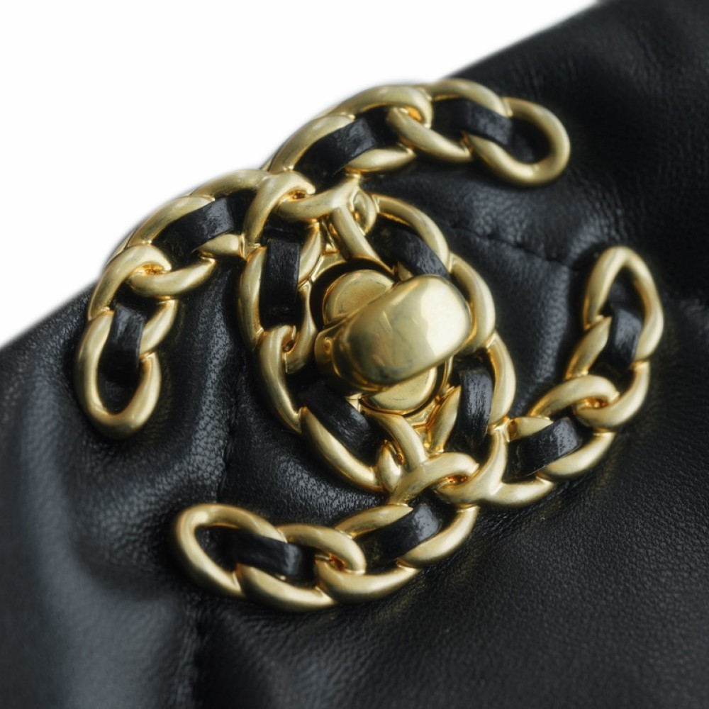 CHANEL 19 EAST WEST SHOPPING BAG CHANEL 19 EAST WEST SHOPPING BAG