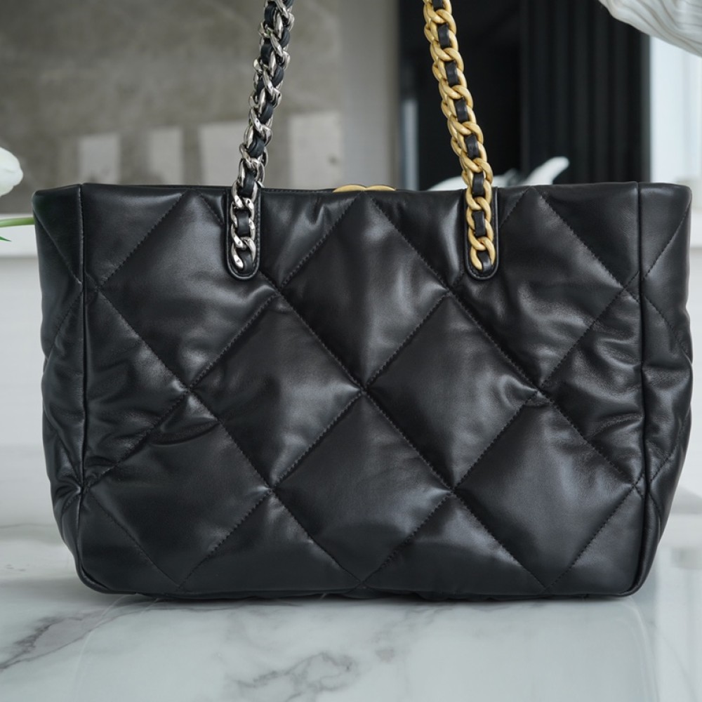 CHANEL 19 EAST WEST SHOPPING BAG CHANEL 19 EAST WEST SHOPPING BAG
