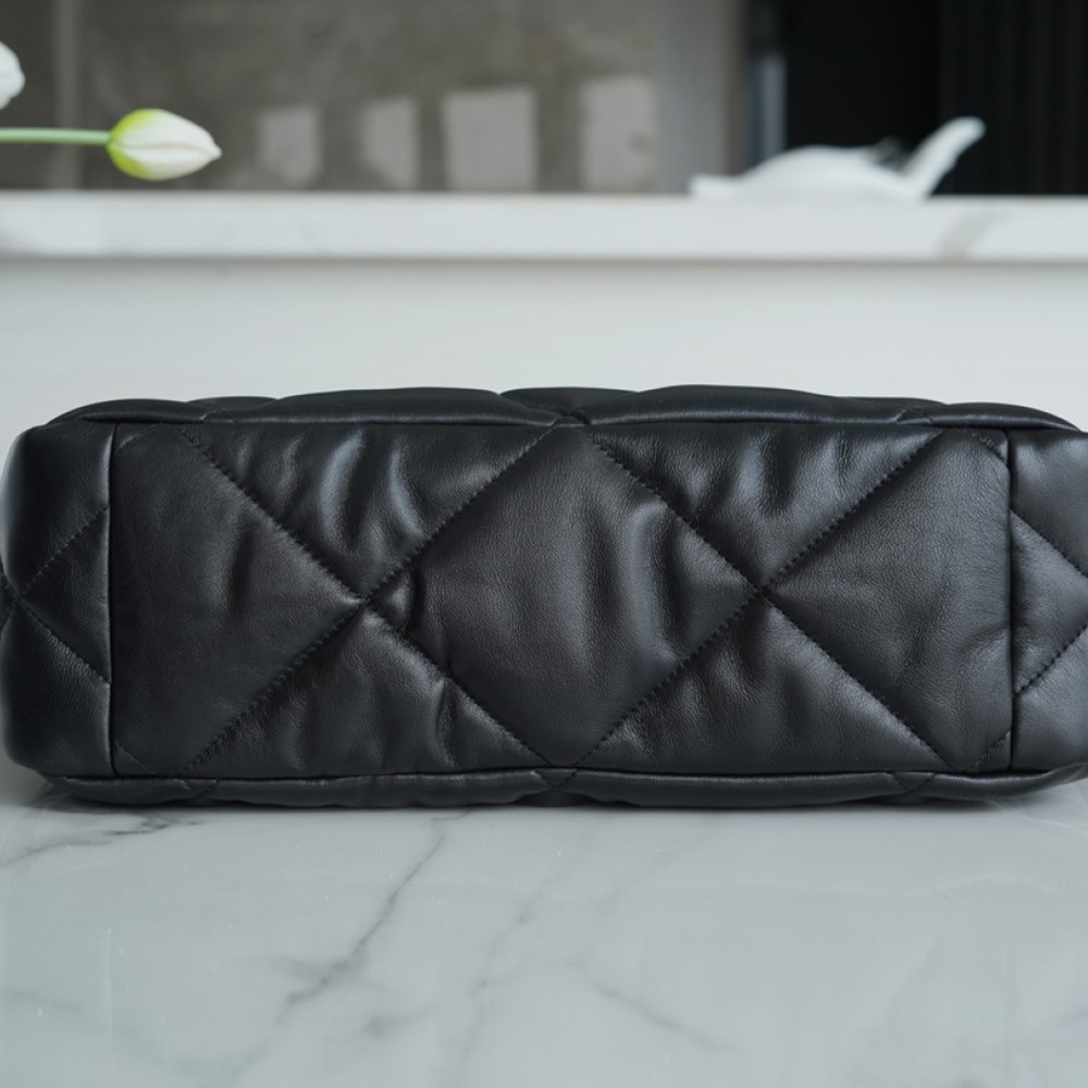 CHANEL 19 EAST WEST SHOPPING BAG CHANEL 19 EAST WEST SHOPPING BAG