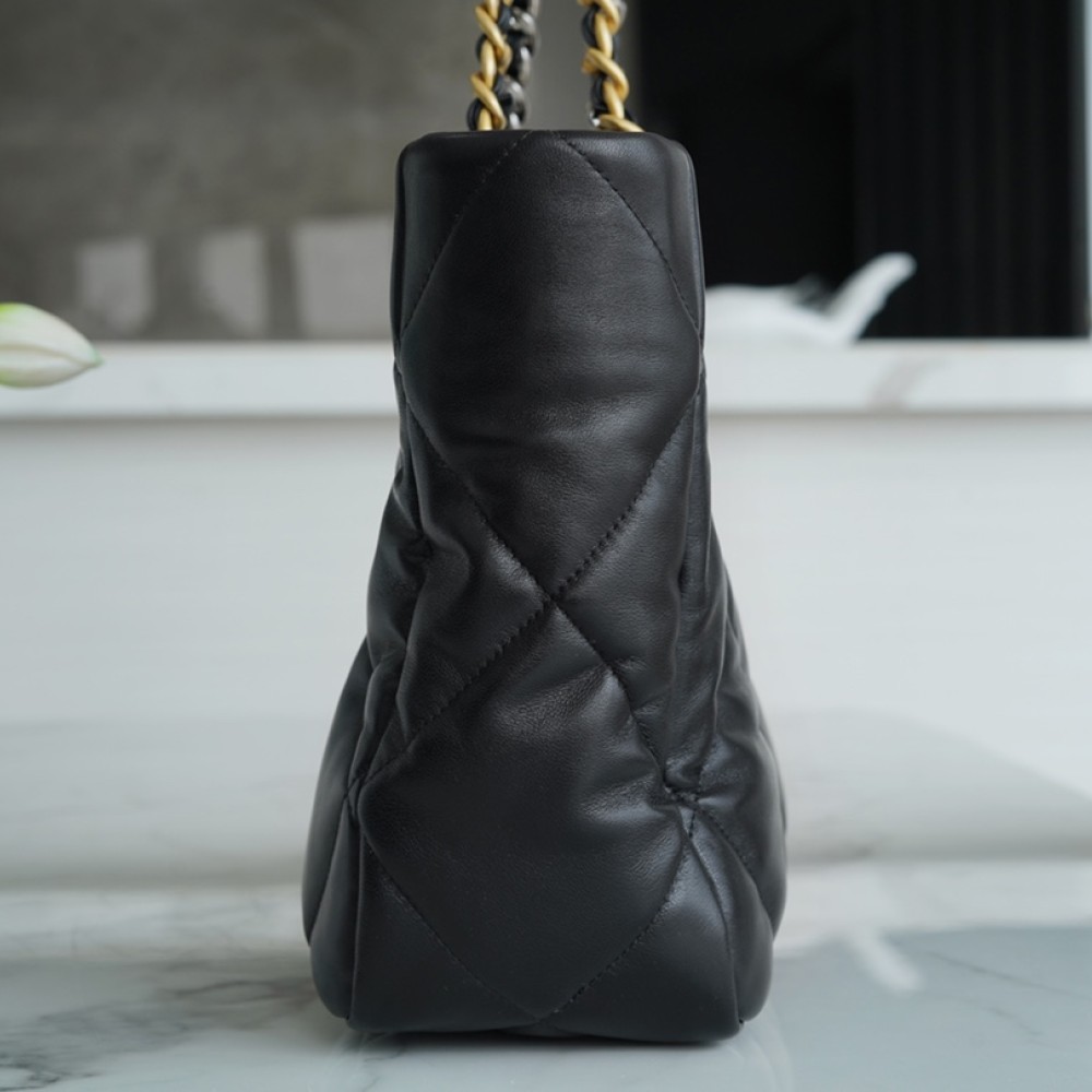 CHANEL 19 EAST WEST SHOPPING BAG CHANEL 19 EAST WEST SHOPPING BAG
