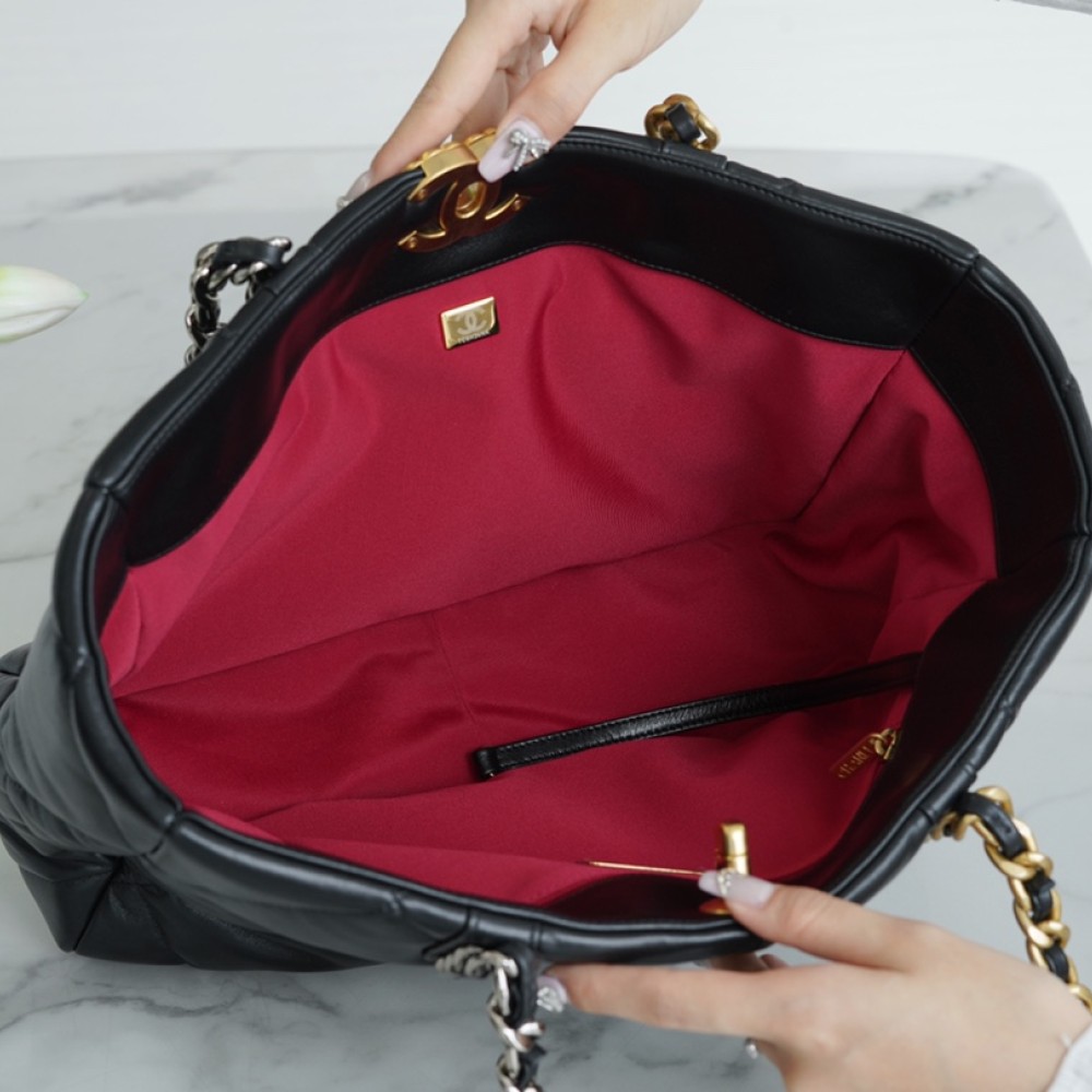 CHANEL 19 EAST WEST SHOPPING BAG CHANEL 19 EAST WEST SHOPPING BAG