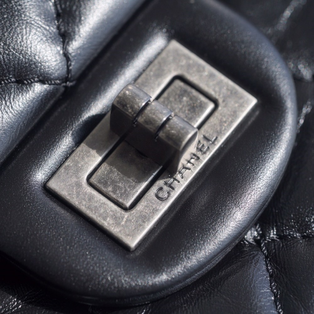 CHANEL 2.55 LARGE FLAP BAG CHANEL 2.55 LARGE FLAP BAG