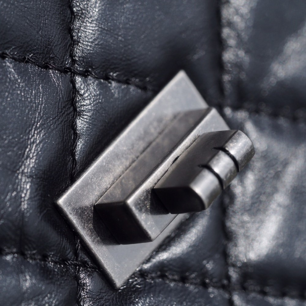 CHANEL 2.55 SMALL FLAP BAG CHANEL 2.55 SMALL FLAP BAG