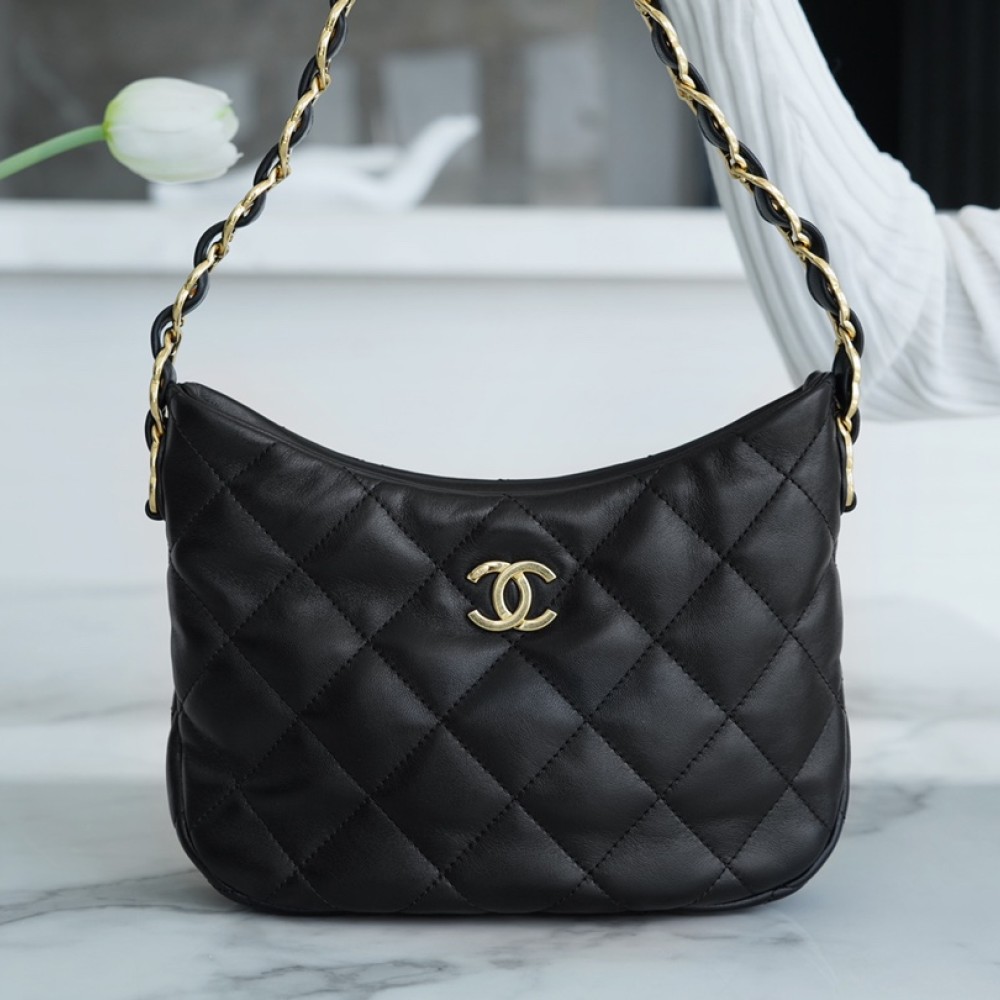 CHANEL LINKS HOBO BAG CHANEL LINKS HOBO BAG