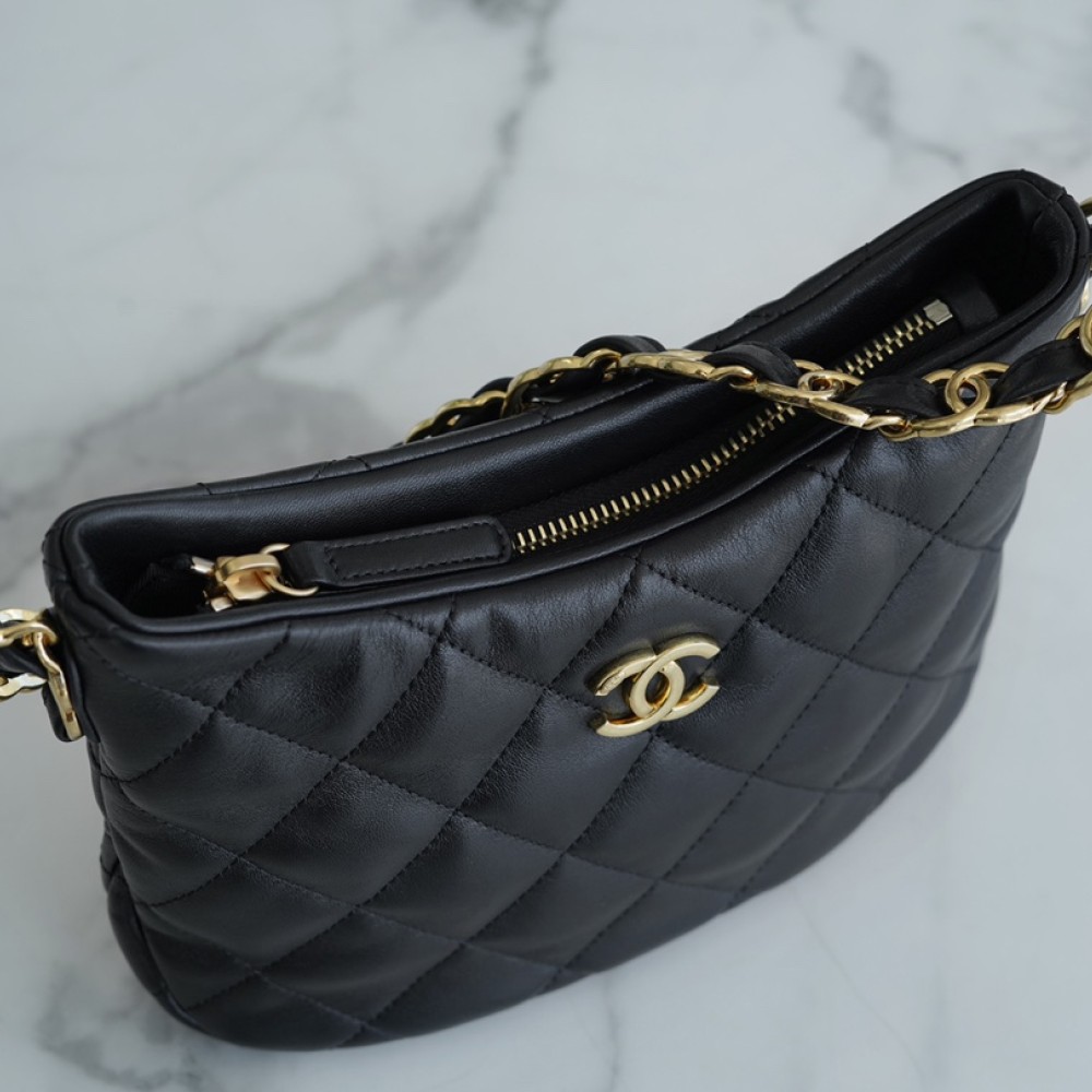 CHANEL LINKS HOBO BAG CHANEL LINKS HOBO BAG