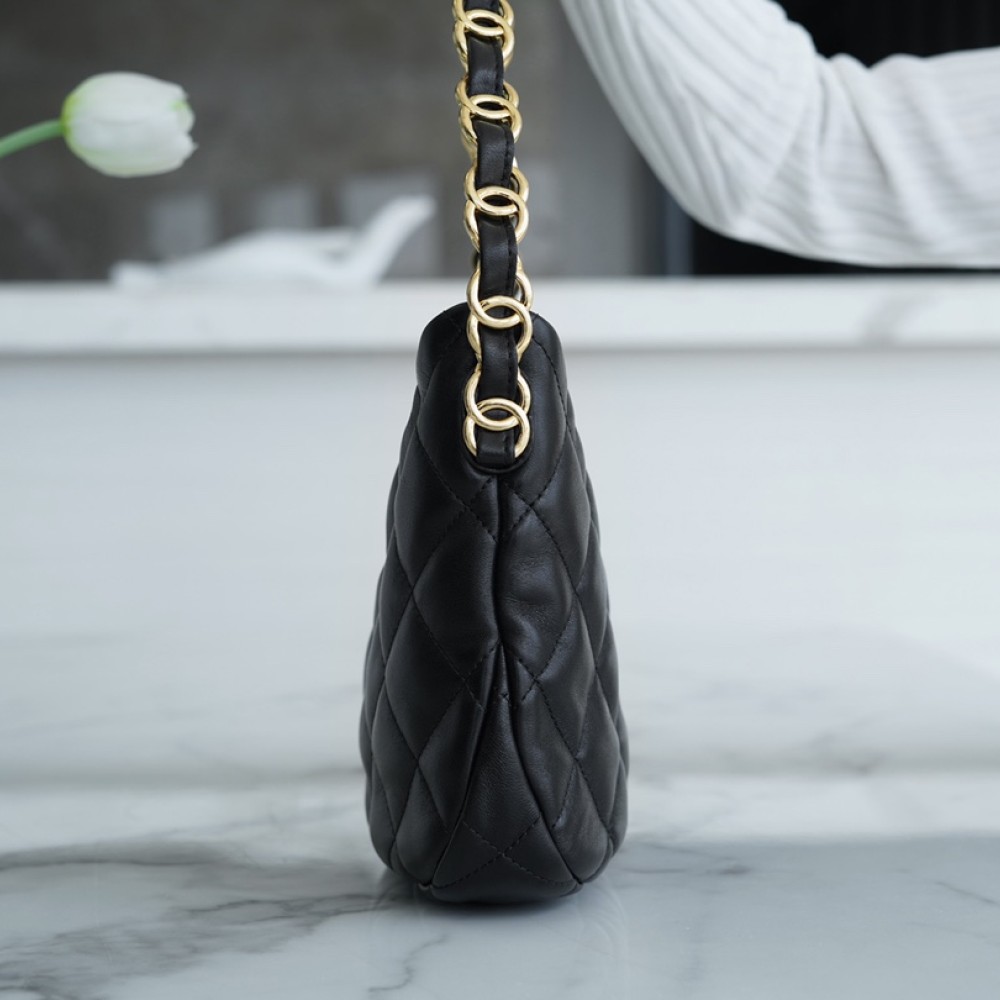 CHANEL LINKS HOBO BAG CHANEL LINKS HOBO BAG