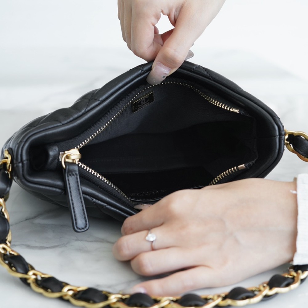 CHANEL LINKS HOBO BAG CHANEL LINKS HOBO BAG