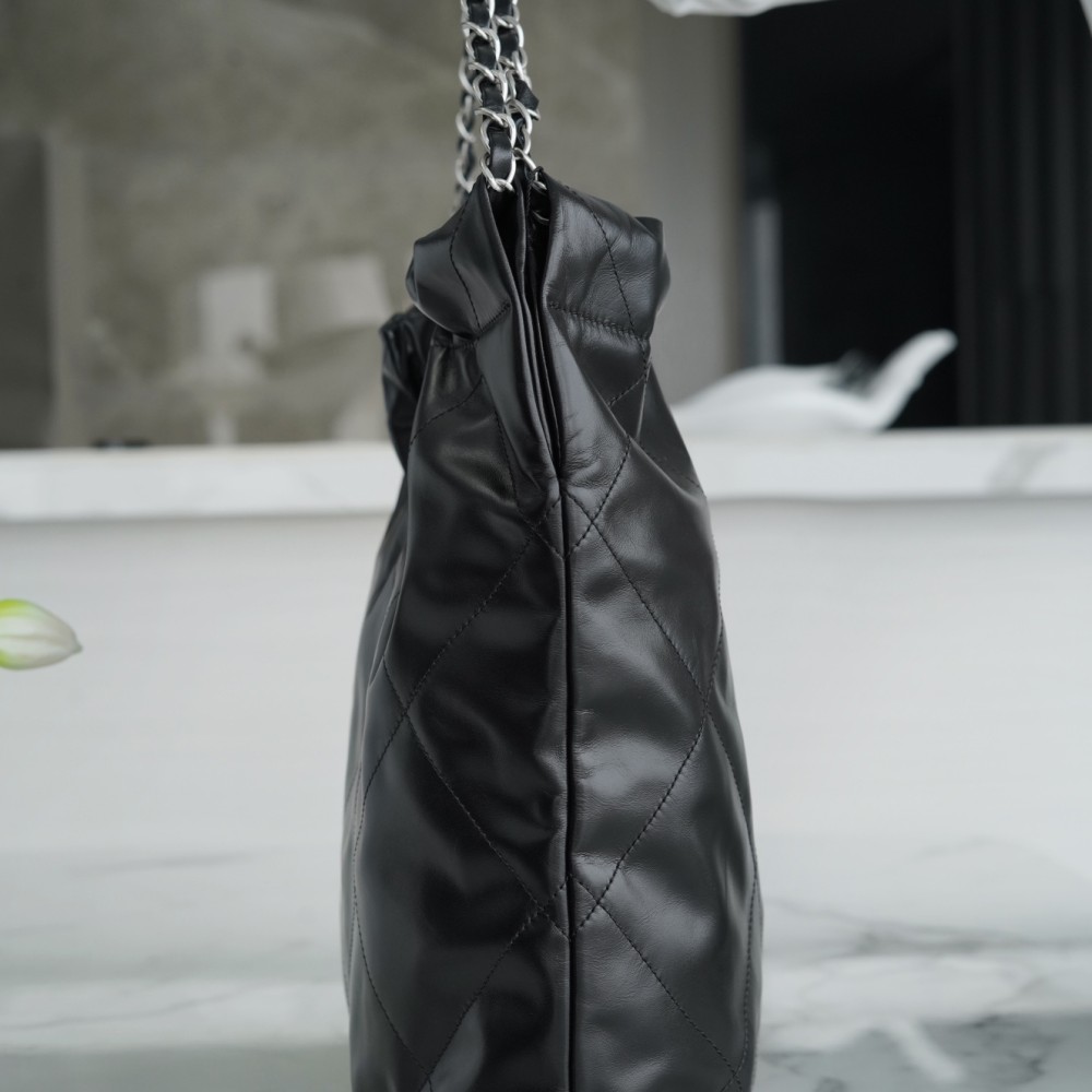 CHANEL 22 MEDIUM BAG CHANEL 22 MEDIUM BAG