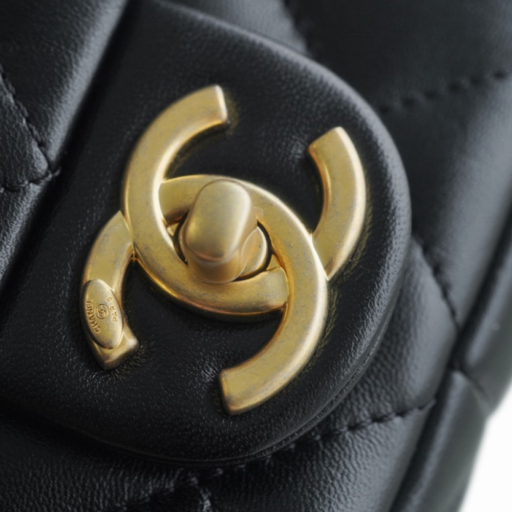 CHANEL MINI FUNKY TOWN FLAP BAG CHANEL MINI FUNKY TOWN FLAP BAG