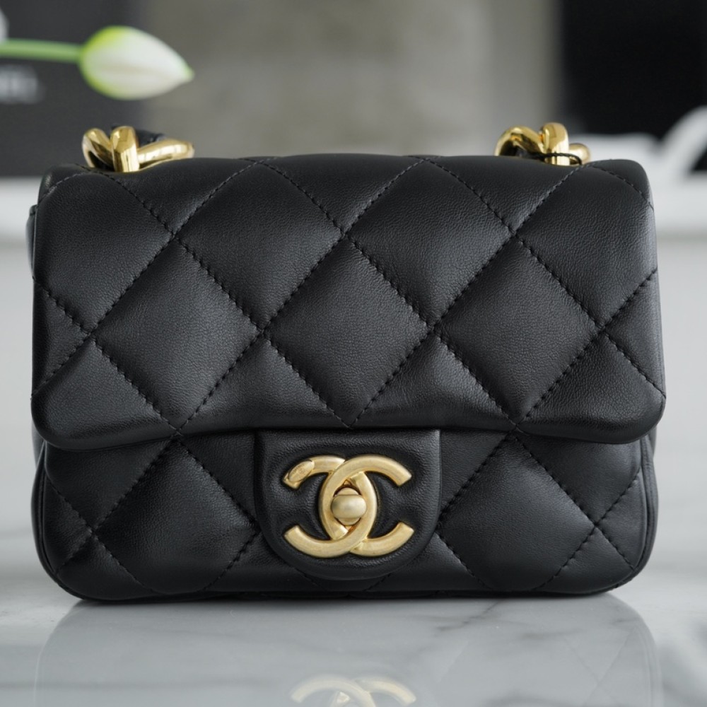 CHANEL MINI FUNKY TOWN FLAP BAG CHANEL MINI FUNKY TOWN FLAP BAG